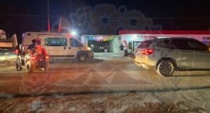 Mujer en aparente estado de ebriedad atropella a motociclistas en Tamuín