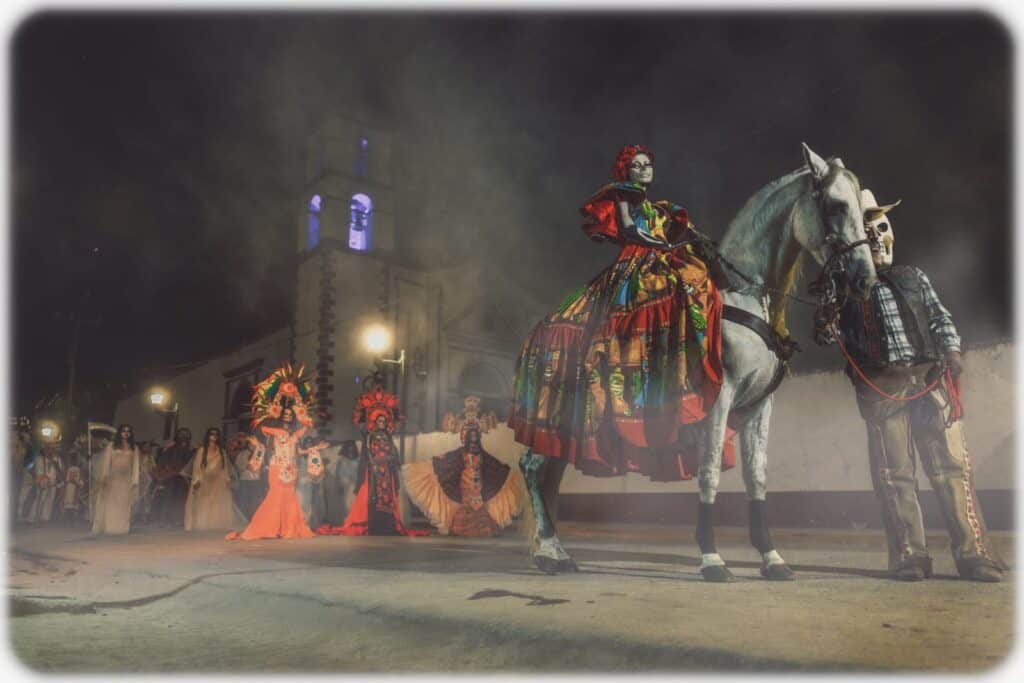 Las Tepas, los misterios vivos del Xantolo en Tampamolón Corona Las Tepas, los misterios vivos del Xantolo en Tampamolón Corona