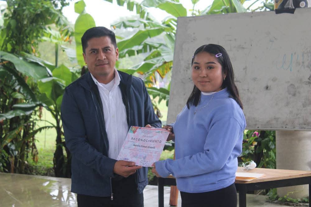 Voz, poesía y tradición en la Normal Tenek de Las Armas, Tancanhuitz