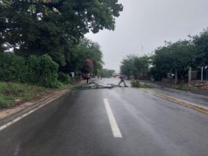 Bloqueo en la Carretera México-Tampico en #Huejutla, a la altura de Coxhuaco