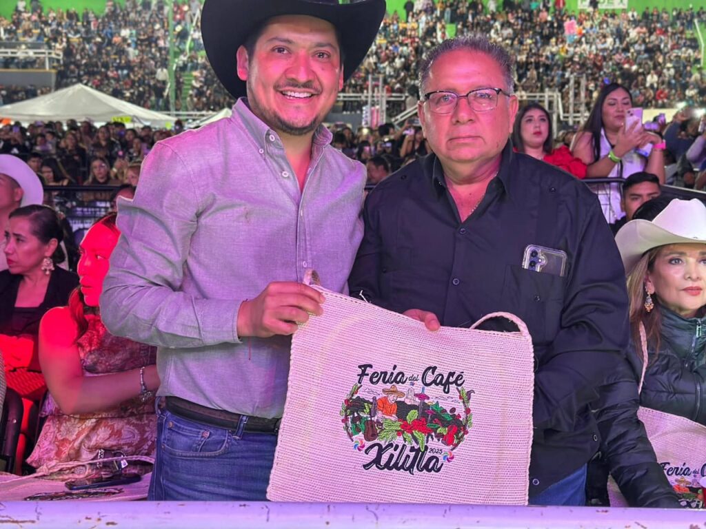 🎉 XILITLA EXPLOTA EN FIESTA: ¡FERIA DEL CAFÉ 2025 ARRANCA CON LLENO TOTAL! ☕🔥