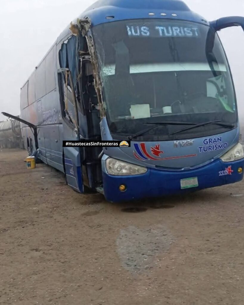 Autobús de pasajeros que viajaba de #Huejutla a Monterrey sufre accidente en #Altamira #Tamaulipas