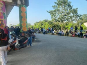 Bloqueo en la carretera Tres Huastecas en #Huejutla