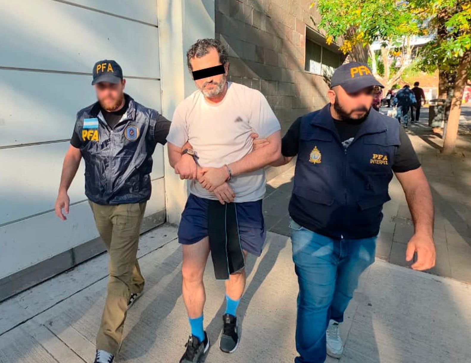 CAE SOBRINO DE EXMANDO DE SEMAR POR HUACHICOL