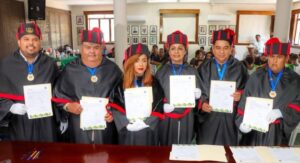 Honores vacíos: cuando los doctorados son solo para la foto