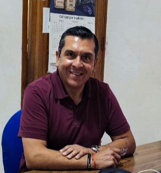 Guerra sucia: hackearon redes de Alfredo Morán