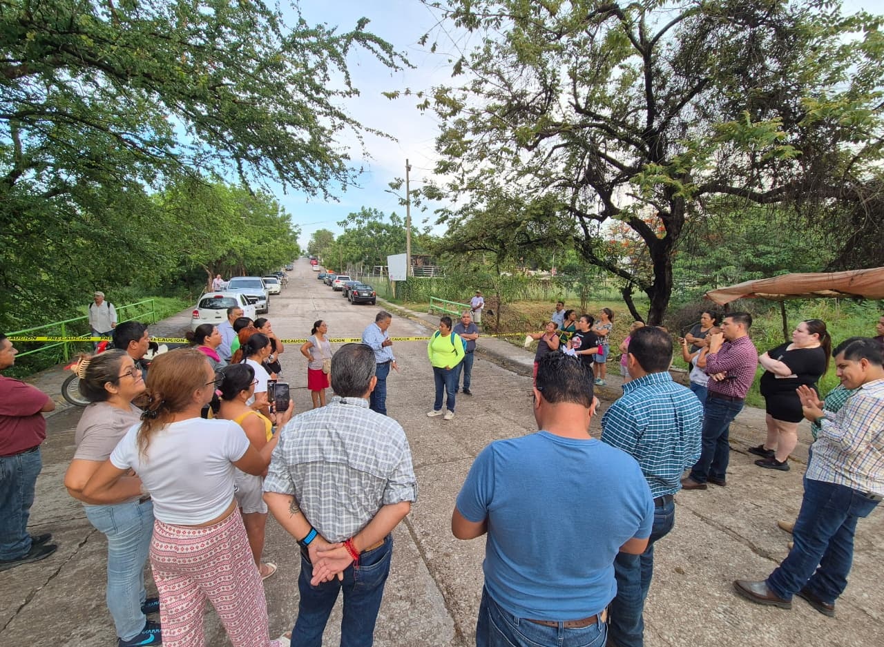 Alcalde David Medina reaccionó hasta que le cerraron la calle