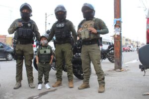 Edwin de seis años fue Policía Honorario