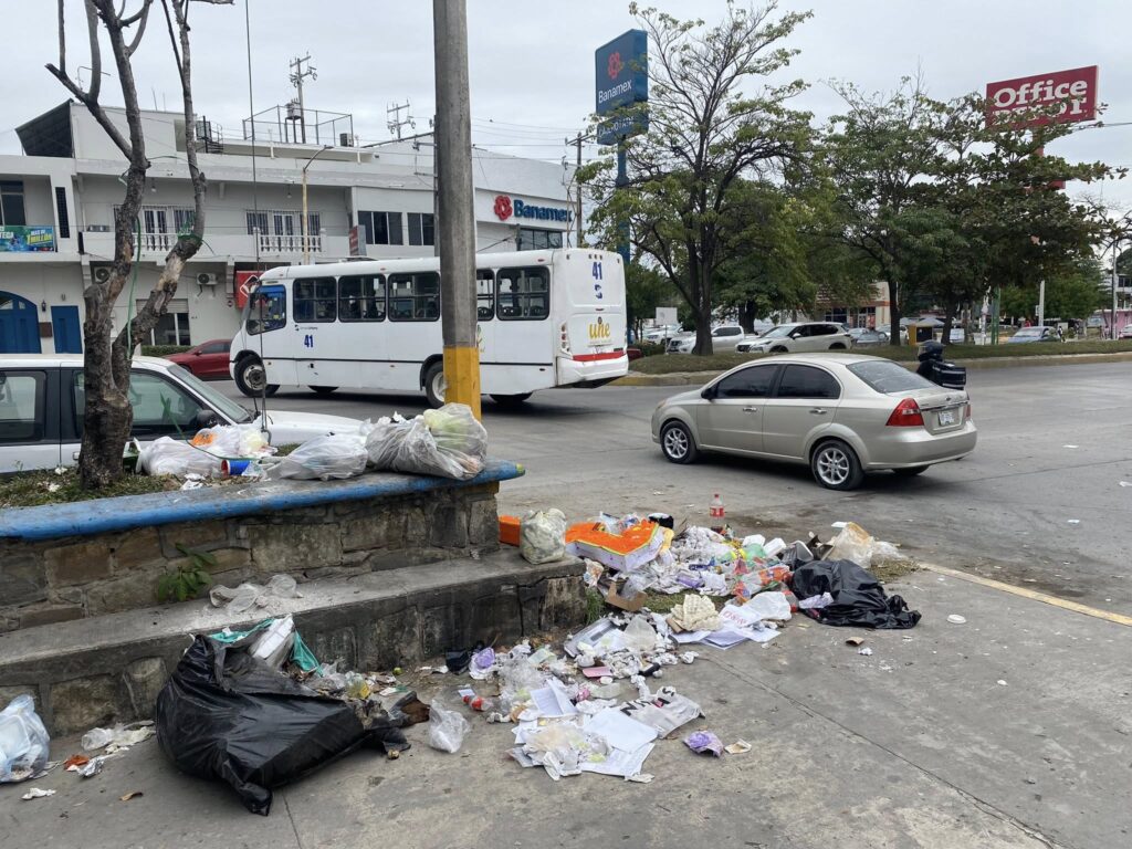 Recolectar la basura en Valles: una crisis persistente