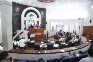 Reprobados todos los diputados locales