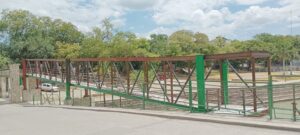 David Medina esconde cuentas de puente peatonal